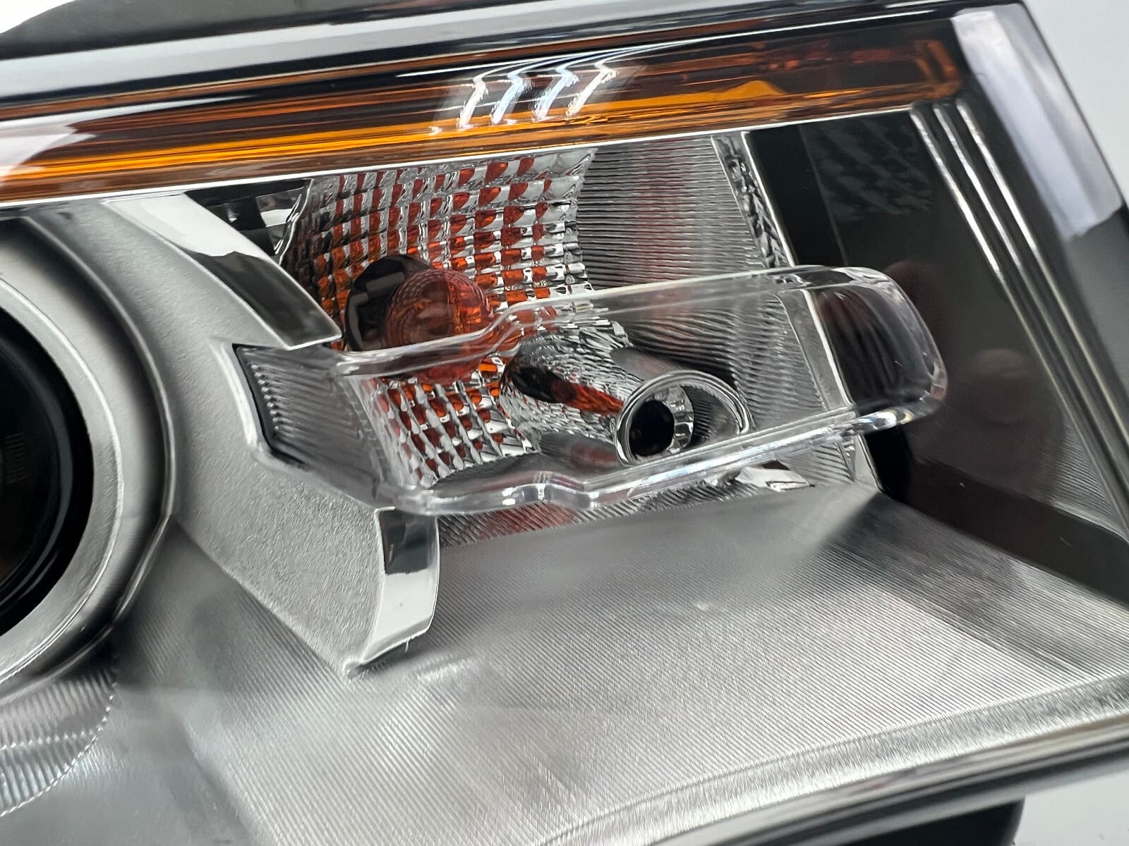 mint. 2011 2012 2013 2014 ford edge halogen front right headlight aftermarket - Image 4