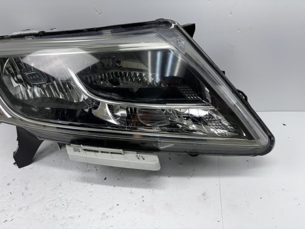 2013 2014 2015 2016 NISSAN PATHFINDER HALOGEN FRONT RIGHT OEM HEADLIGHT - Image 2