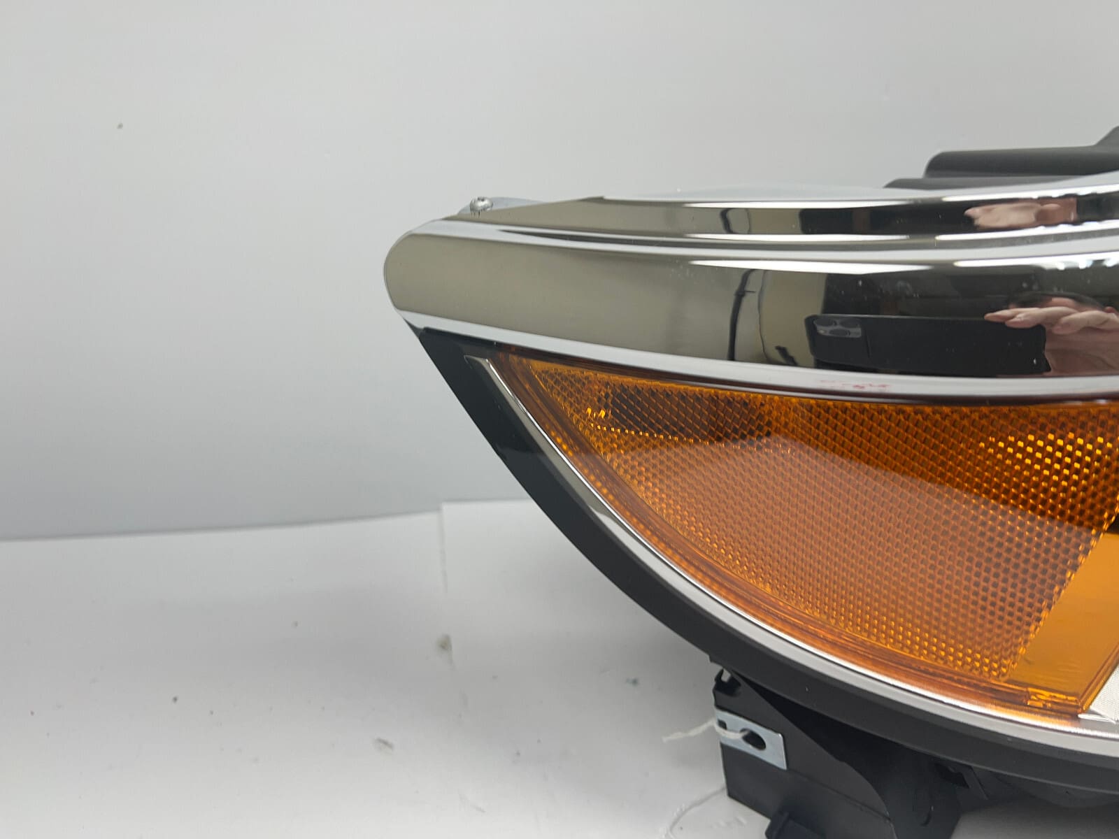 mint. 2011 2012 2013 2014 ford edge halogen front right headlight aftermarket - Image 9