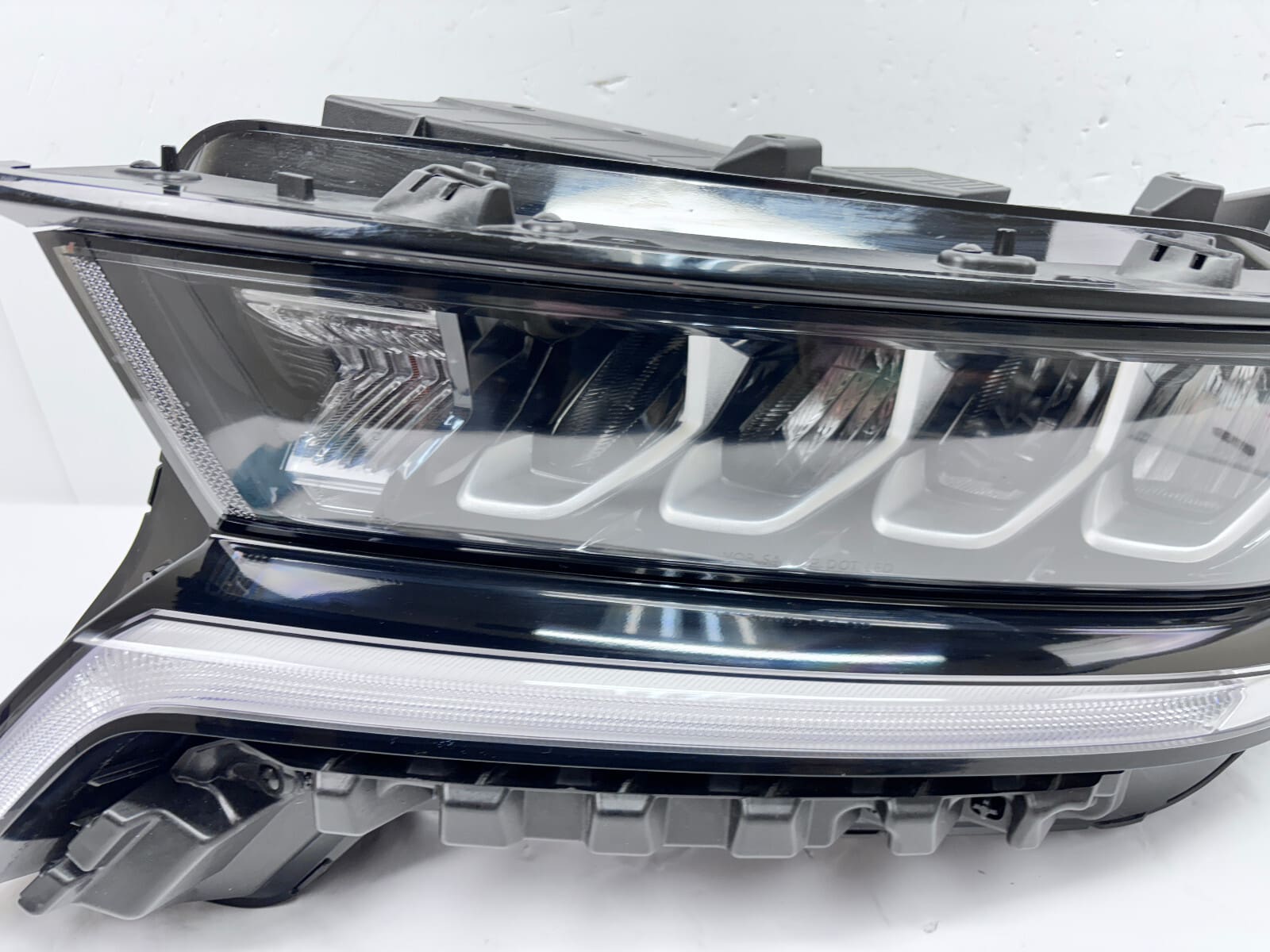 2021 2022 2023 KIA SORENTO LED FRONT LEFT OEM HEADLIGHT 92101-R5220 - Image 7