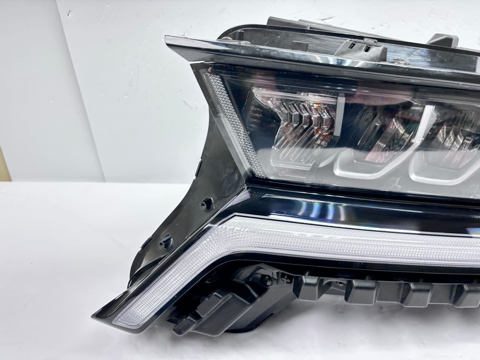 2021 2022 2023 KIA SORENTO LED FRONT LEFT OEM HEADLIGHT 92101-R5220 - Image 9
