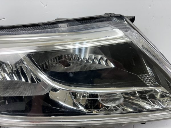 2013 2014 2015 2016 NISSAN PATHFINDER HALOGEN FRONT RIGHT OEM HEADLIGHT - Image 9