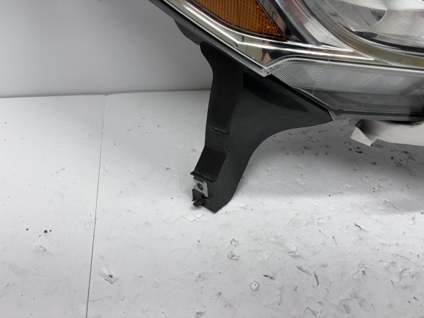 2013 2014 2015 2016 NISSAN PATHFINDER HALOGEN FRONT RIGHT OEM HEADLIGHT - Image 12