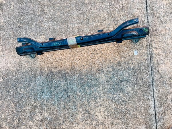 2007 2008 2009 2010 2011 HONDA CRV FRONT OEM IMPACT REINFORCEMENT BAR IMPACT - Image 2