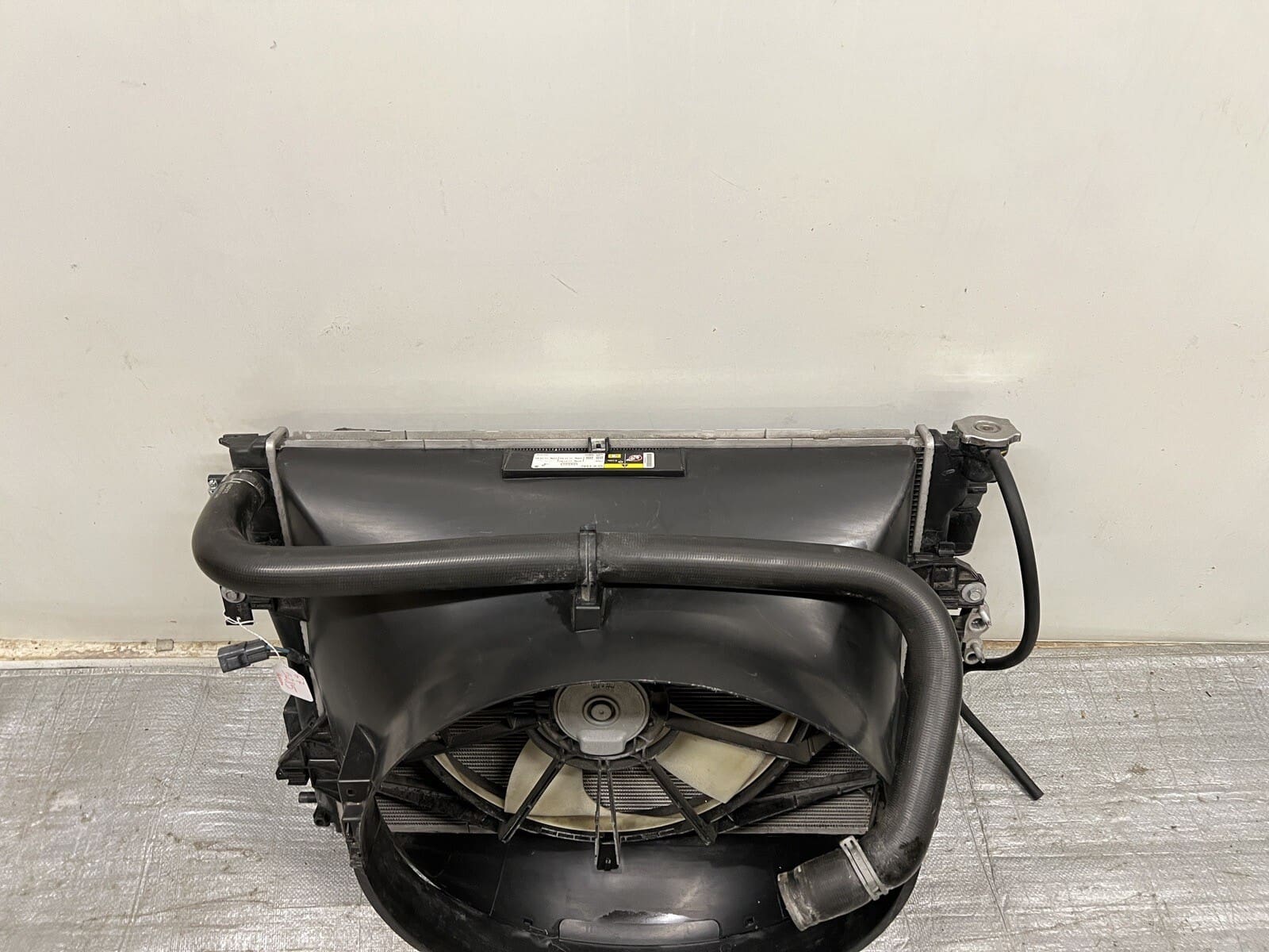 2013 2014 2015 2016 2017 2018 DODGE RAM 1500 FRONT OEM RADIATOR COOLING FAN 5.7 - Image 2