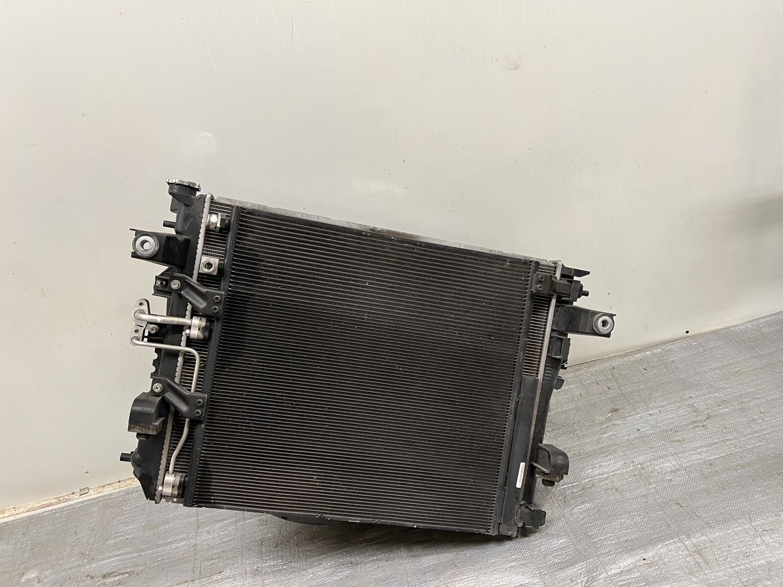 2013 2014 2015 2016 2017 2018 DODGE RAM 1500 FRONT OEM RADIATOR COOLING FAN 5.7 - Image 14