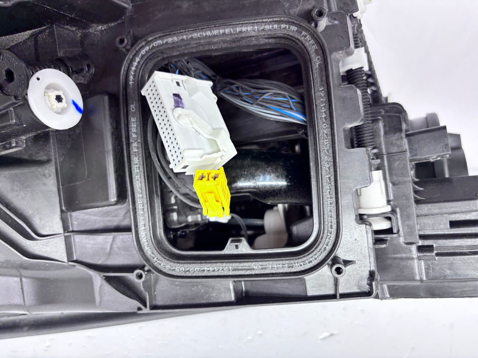 2020 2021 2022 2023 2024 mercedes gls600 mayback gls class left oem headlight - Image 16