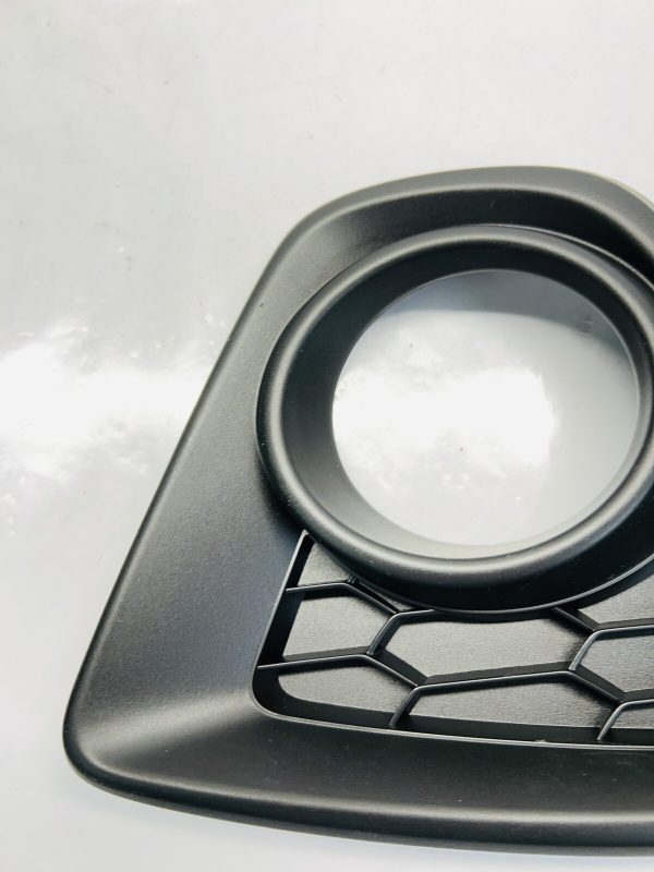 2013 2014 2015 MAZDA CX5 FRONT RIGHT OEM FOG LIGHT BEZEL TRIM ONLY kd5350c11 - Image 5