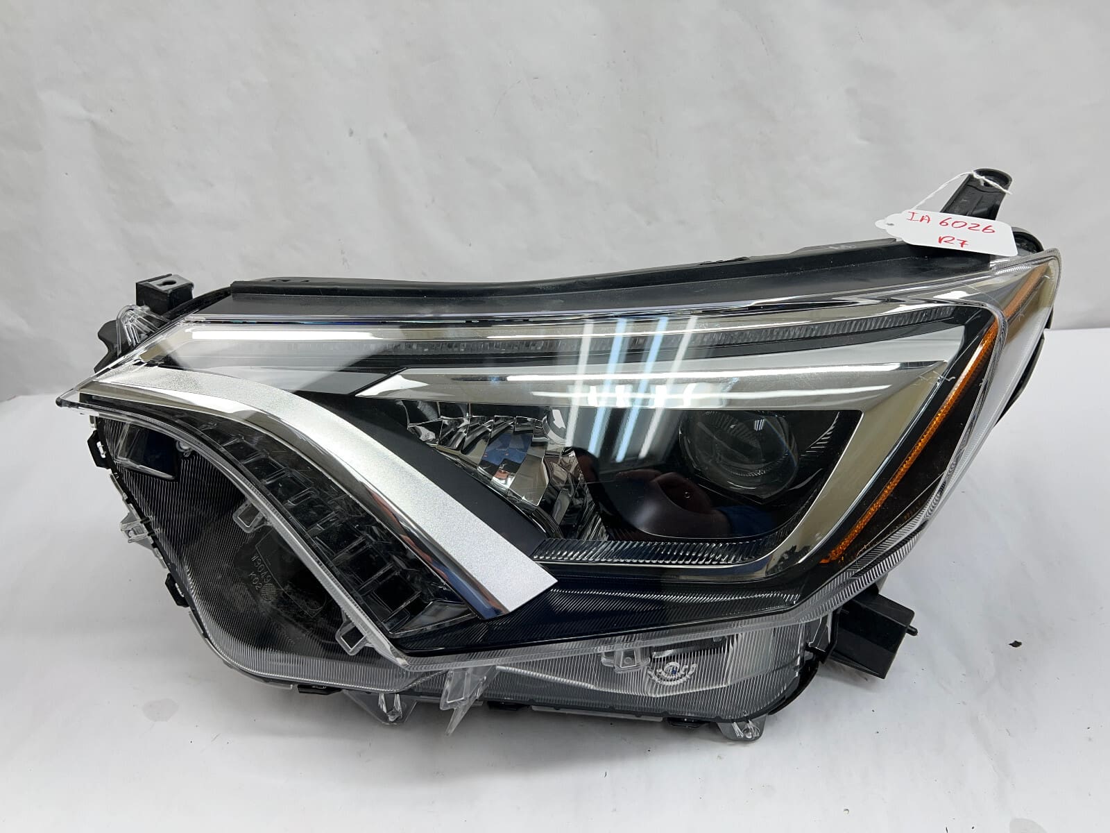 all tabs 2016 2017 2018 toyota rav4 full led front left oem headlight