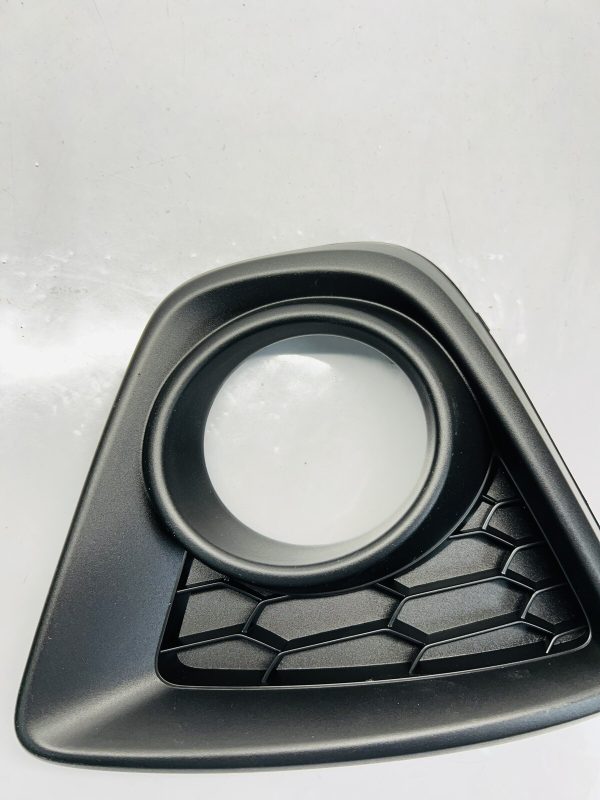 2013 2014 2015 MAZDA CX5 FRONT RIGHT OEM FOG LIGHT BEZEL TRIM ONLY kd5350c11 - Image 6