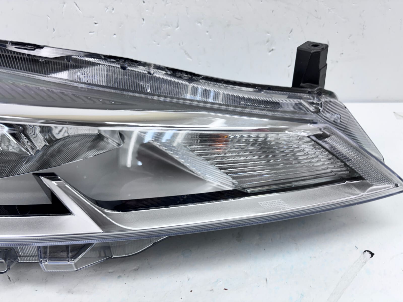 260105R00A 2021 2022 2023 NISSAN KICKS HALOGEN FRONT RIGHT OEM HEADLIGHT - Image 8