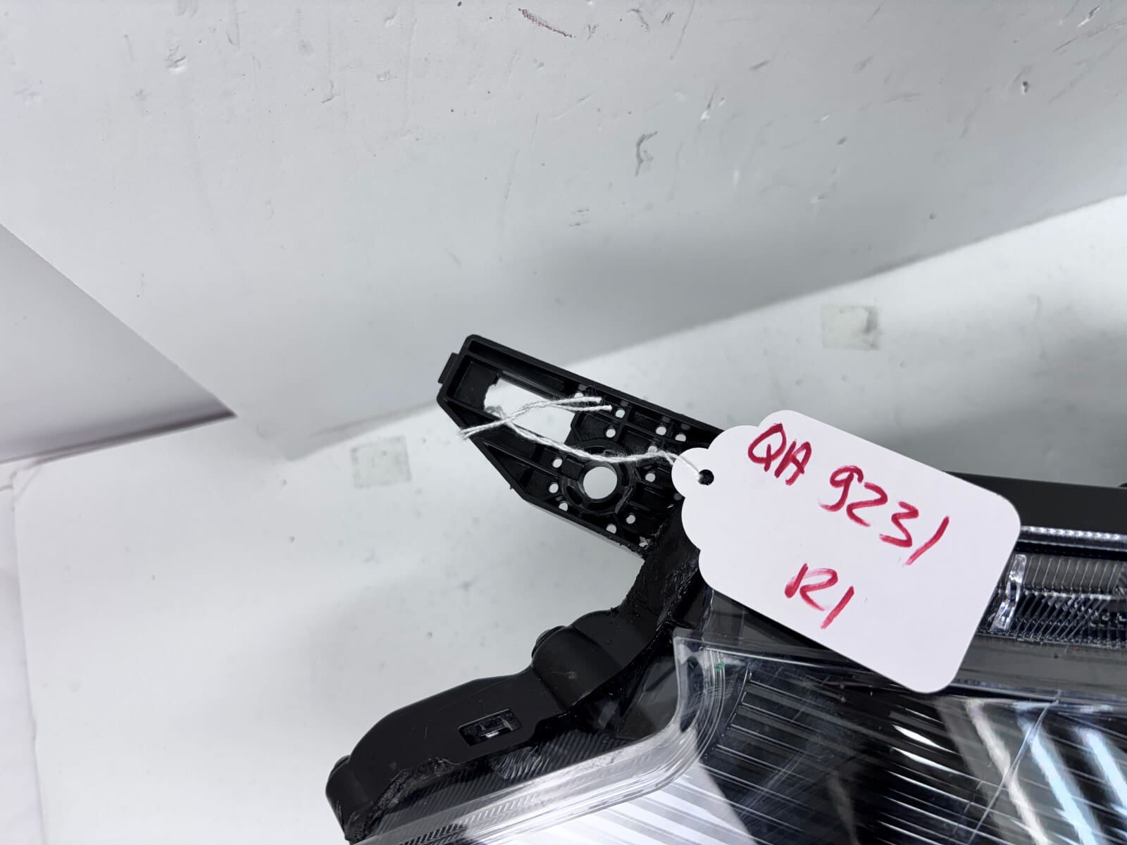 260105R00A 2021 2022 2023 NISSAN KICKS HALOGEN FRONT RIGHT OEM HEADLIGHT - Image 14