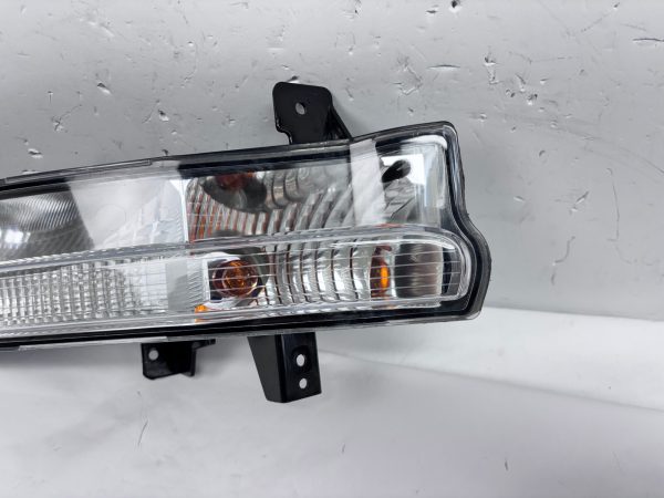 2017 2018 2019 2020 2021 JEEP COMPASS HALOGEN FRONT RIGHT OEM TURN SIGNAL - Image 2