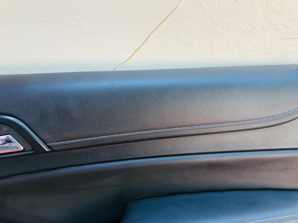 2015 2016 2017 2018 2019 GMC YUKON TAHOE FRONT RIGHT OEM INTERIOR DOOR PANEL - Image 3
