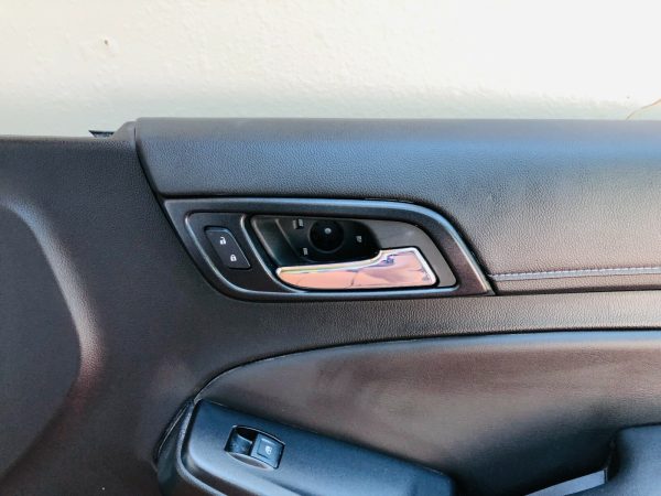 2015 2016 2017 2018 2019 GMC YUKON TAHOE FRONT RIGHT OEM INTERIOR DOOR PANEL - Image 4