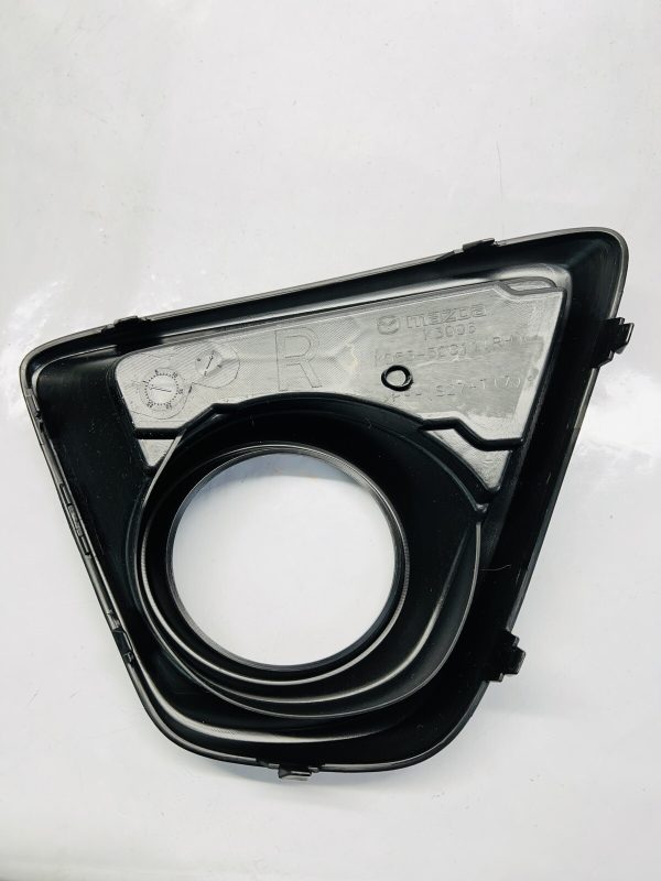 2013 2014 2015 MAZDA CX5 FRONT RIGHT OEM FOG LIGHT BEZEL TRIM ONLY kd5350c11 - Image 8