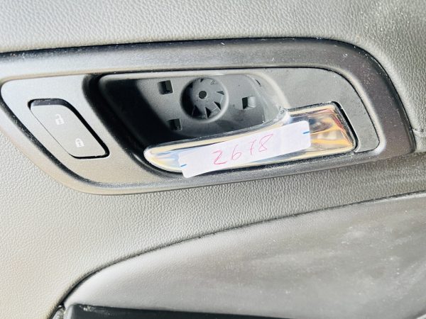 15 2016 2017 2018 2019 2020 TAHOE SUBURBAN YUKON FRONT RIGHT INTERIOR DOOR PANEL - Image 5