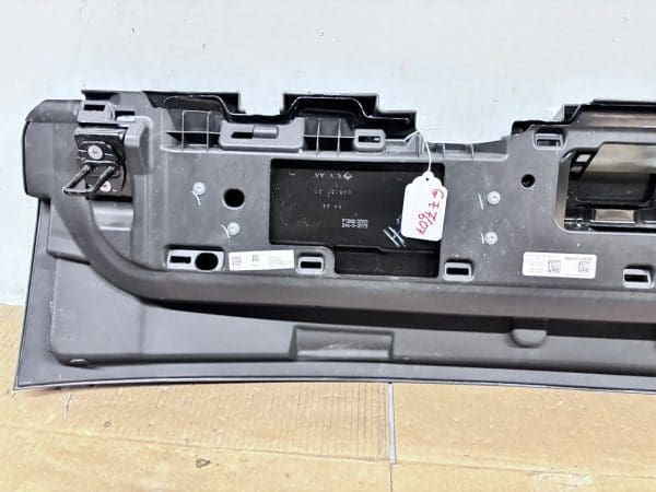 OEM 2022 2023 2024 RIVIAN R1S REAR LOWER TAIL GATE GENUINE LIFT GATE - Image 18