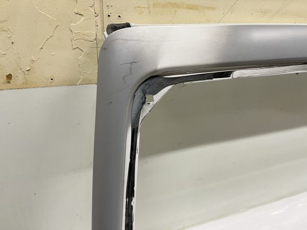 2019 2020 2021 2022 2023 Jeep Wrangler Gladiator  Front OEM Windshield Frame - Image 4