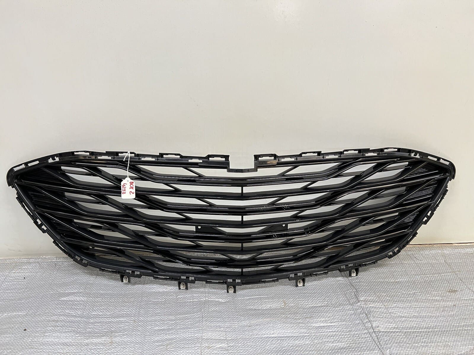 2019 2020 2021 2022 2023 CHEVY MALIBU FRONT OEM GRILLE GENUINE BLACK 84338683
