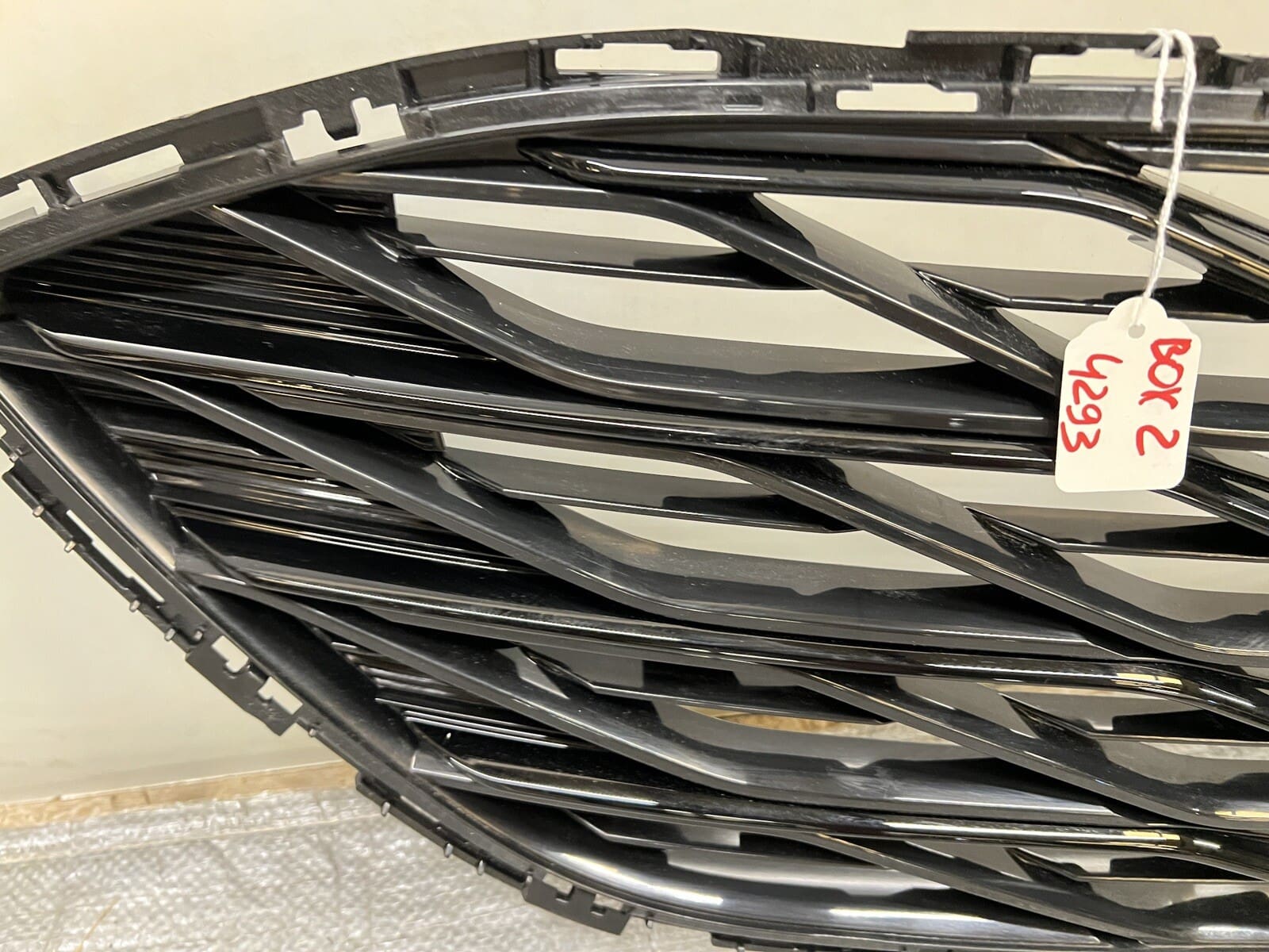 2019 2020 2021 2022 2023 CHEVY MALIBU FRONT OEM GRILLE GENUINE BLACK 84338683 - Image 6