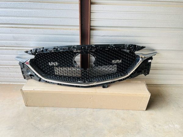 OEM 2017 2018 2019 2020 2021 Mazda CX5 CX-5 Front Grille Genuine KB8E-40-710J