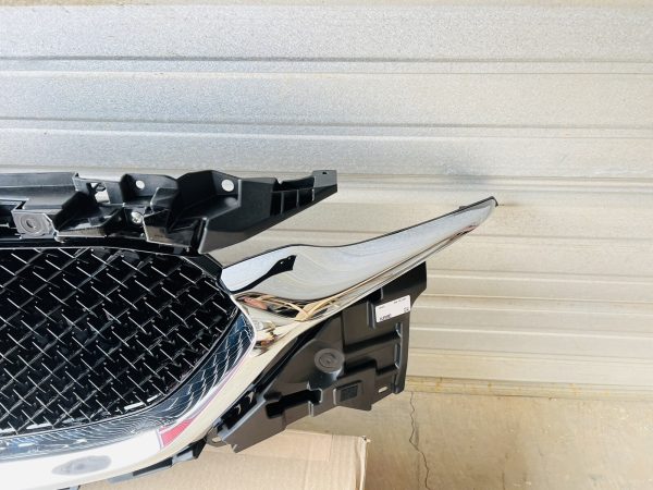 OEM 2017 2018 2019 2020 2021 Mazda CX5 CX-5 Front Grille Genuine KB8E-40-710J - Image 2