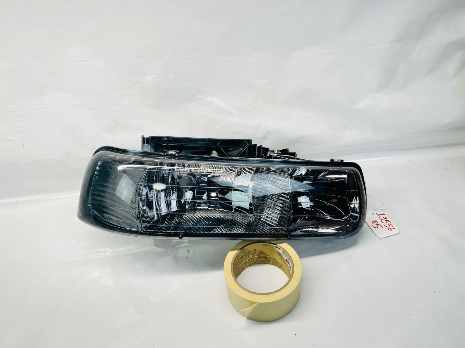 2000 2001 2002 2003 2004 2005 2006 CHEVY SILVERADO SUBURBAN RIGHT HEADLIGHT