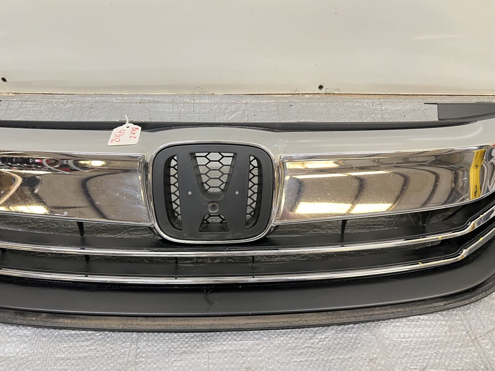 71121-T2FX-A5 2016 2017 HONDA ACCORD GRILLE OEM GENUINE SEDAN CHROME - Image 5