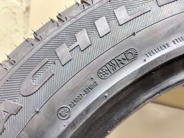 ARCHILLES DESERT HAWK UHP 275/55R20 OEM TIRE 275/55/20 117V XL - Image 9
