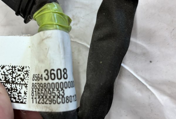 2023 2024 CHEVY CORVETTE STINGRAY MAIN WIRE HARNESS 85643608. SOME PLUGS MISSING - Image 3