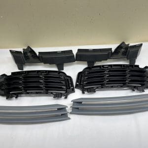 LR046709 GENUINE 2013-2017 LAND ROVER RANGE ROVER FRONT PUMPER GRILLE INSERTS
