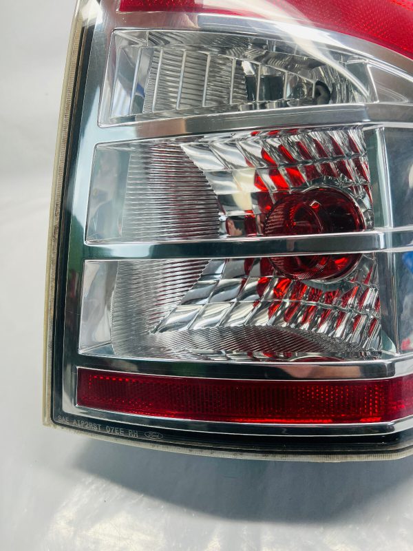 2007 2008 2009 2010 FORD EDGE REAR RIGHT OEM TAIL LIGHT - Image 6