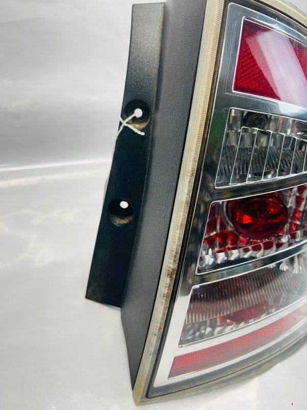 2007 2008 2009 2010 FORD EDGE REAR RIGHT OEM TAIL LIGHT - Image 9
