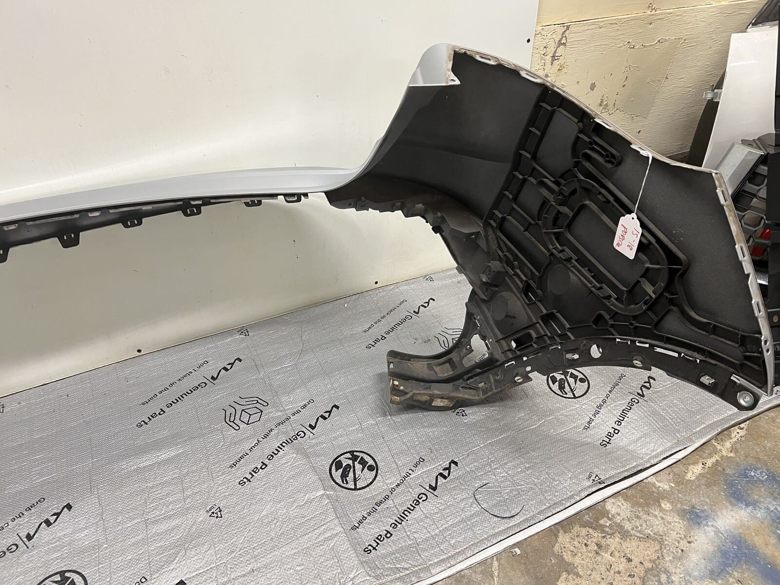 2015 2016 2017 2018 PORSCHE CAYENNE GTS R REAR OEM BUMPER GENUINE 7P5807421B - Image 16