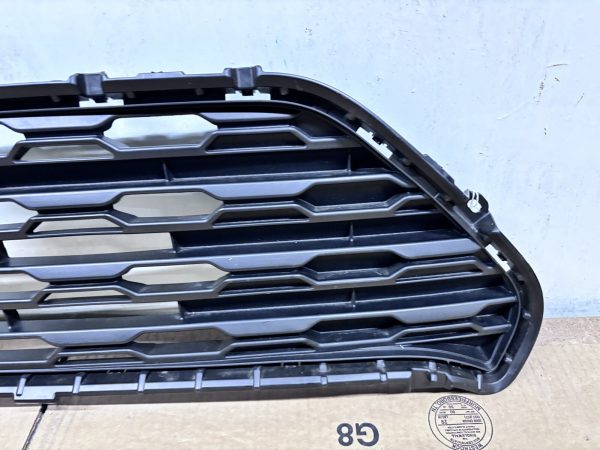 2019 2020 2021 2022 2023 2024 TOYOTA RAV4 BLACK FRONT UPPER  OEM GRILLE - Image 4