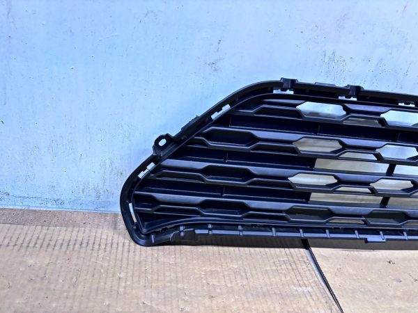 2019 2020 2021 2022 2023 2024 TOYOTA RAV4 BLACK FRONT UPPER  OEM GRILLE - Image 9