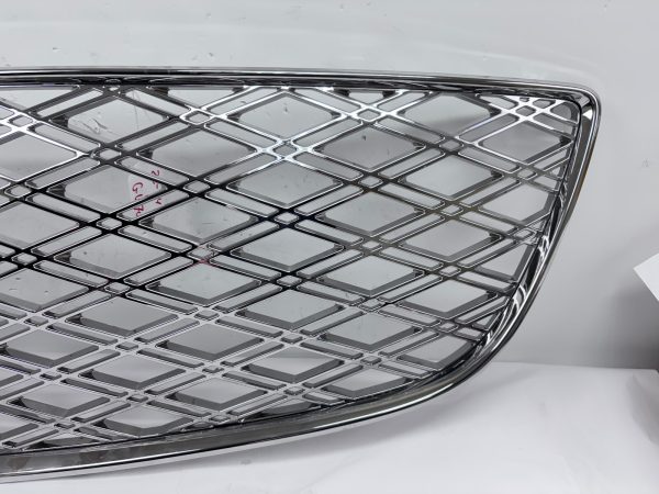 86351-T6500  2022 2023 2024 HYUNDAI GENESIS GV70 CHROME FRONT OEM GRILLE - Image 4
