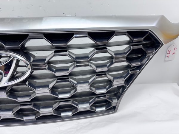 86366-S2100  2019 2020 HYUNDAI SANTA FE FRONT OEM GRILLE - Image 4