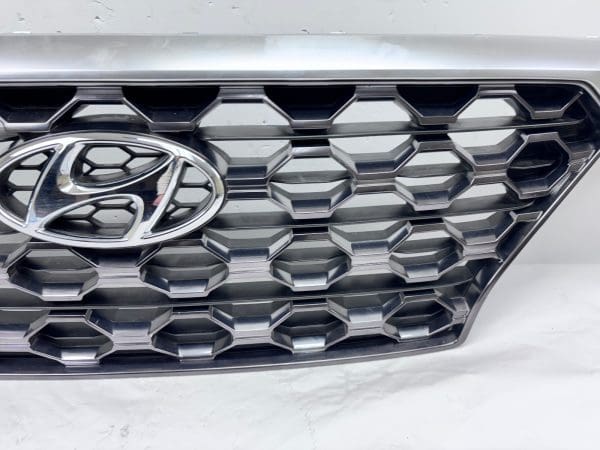 86366-S2100  2019 2020 HYUNDAI SANTA FE FRONT OEM GRILLE - Image 5
