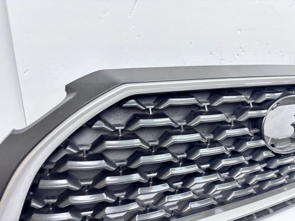 53111-0A180  2022 2023 2024 TOYOTA COROLLA CROSS GRAY SILVER FRONT OEM GRILLE - Image 15