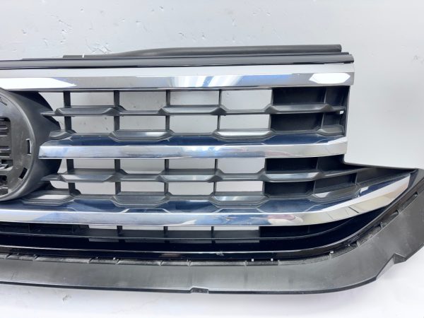 3CM853651M  2020 2021 2022 2023 VW ATLAS CROSS SPORT  FRONT OEM GRILLE - Image 3