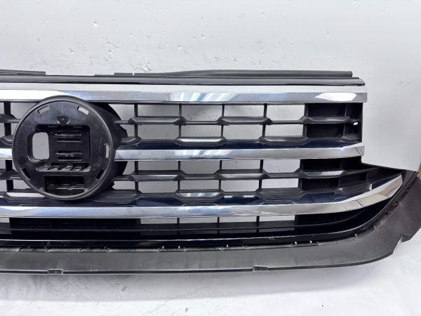 3CM853651M  2020 2021 2022 2023 VW ATLAS CROSS SPORT  FRONT OEM GRILLE - Image 4