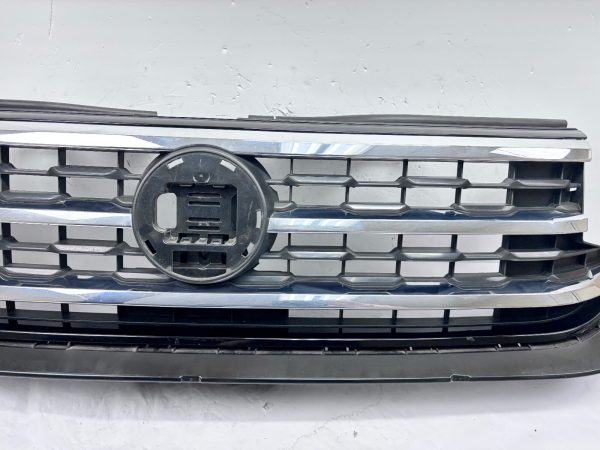 3CM853651M  2020 2021 2022 2023 VW ATLAS CROSS SPORT  FRONT OEM GRILLE - Image 5