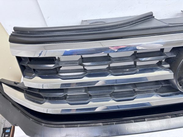 3CM853651M  2020 2021 2022 2023 VW ATLAS CROSS SPORT  FRONT OEM GRILLE - Image 10