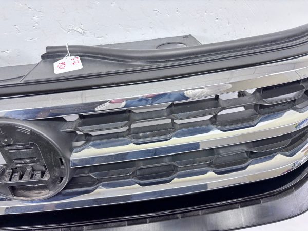 3CM853651M  2020 2021 2022 2023 VW ATLAS CROSS SPORT  FRONT OEM GRILLE - Image 12