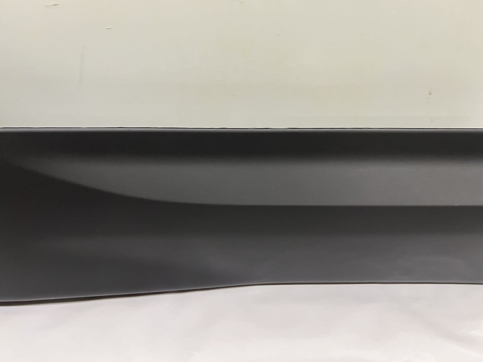 OEM 877324z000 2013-2018 Hyundai Santa Fe Sport Rear Right Door Molding Flare - Image 4