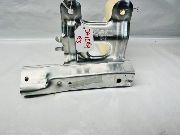 51117266193 BMW F22 F30 340 335 330 328 320 228 230 LEFT OEM BUMPER BRACKET - Image 9