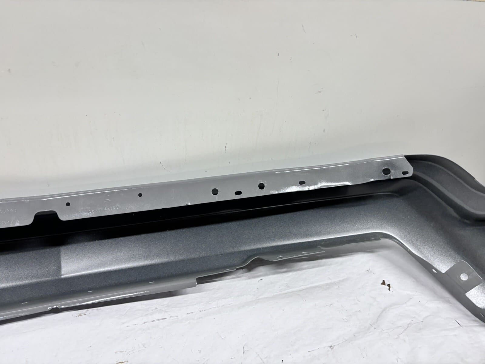 OEM 2022 2023 2024 CHEVY SILVERADO 1500 FRONT BUMPER 85646045 - Image 17