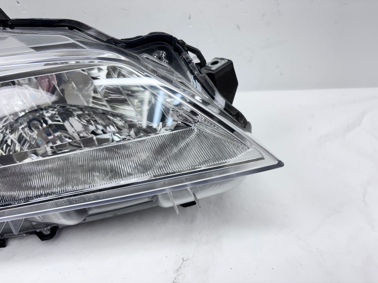 NICE 2015 2016 2017 TOYOTA CAMRY HALOGEN FRONT RIGHT OEM HEADLIGHT - Image 3